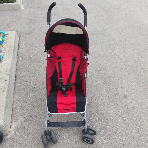 poussette canne  maclaren rouge et noir
